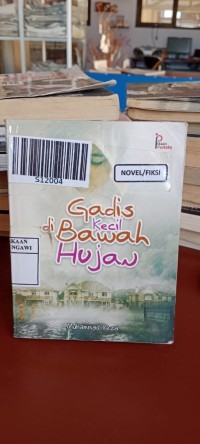 Image of Gadis Kecil di Bawah Hujan